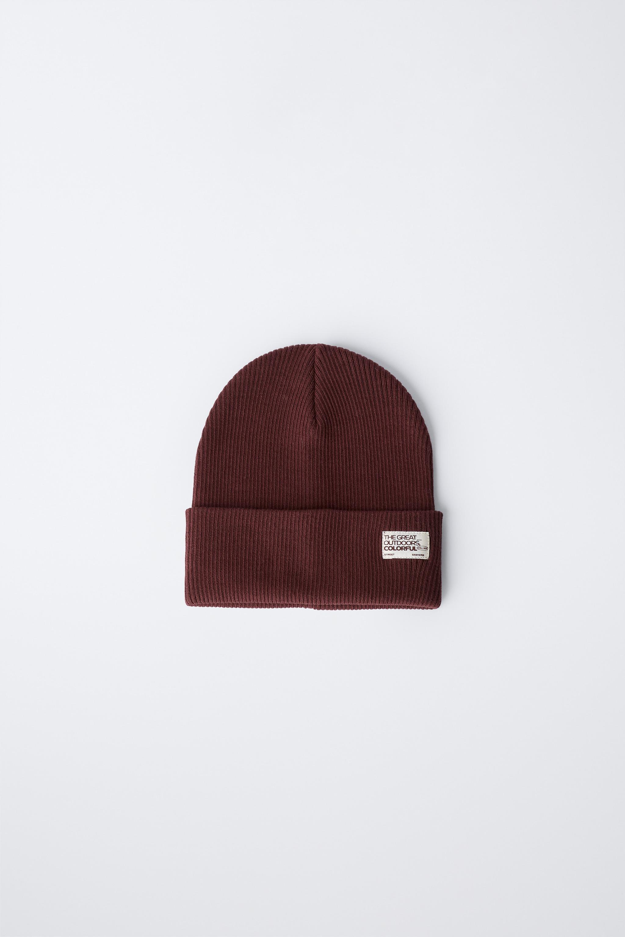 RIBBED KNIT HAT WITH LABEL